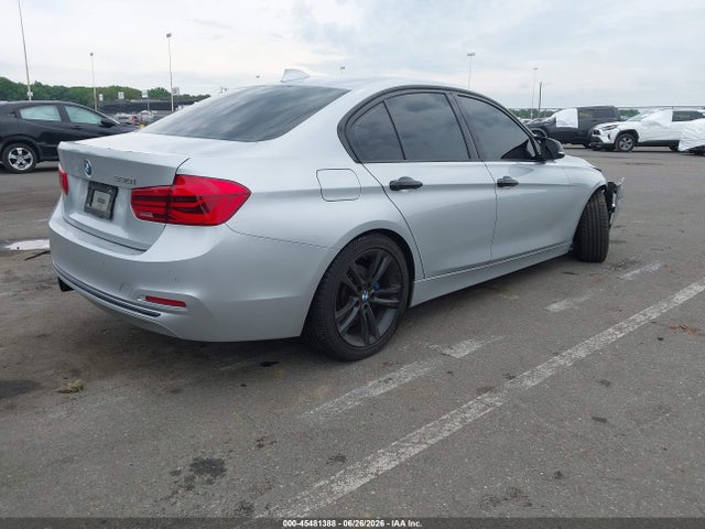 2017 Bmw 3 Series 330i მანქანა იყიდება აუქციონზე, vin: WBA8B9G32HNU56918, აუქციონის ნომერი: 45481388