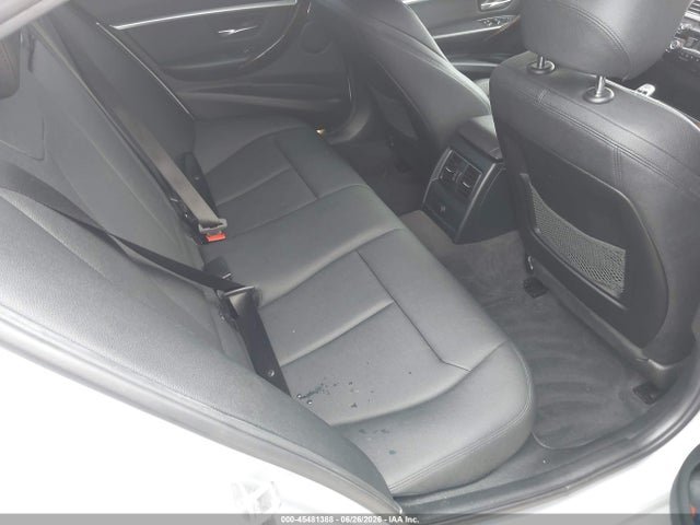 2017 Bmw 3 Series 330i მანქანა იყიდება აუქციონზე, vin: WBA8B9G32HNU56918, აუქციონის ნომერი: 45481388
