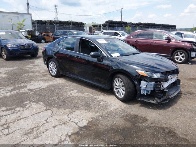 Toyota CAMRY LE 2019 4T1B11HK7KU269735 главное изображение