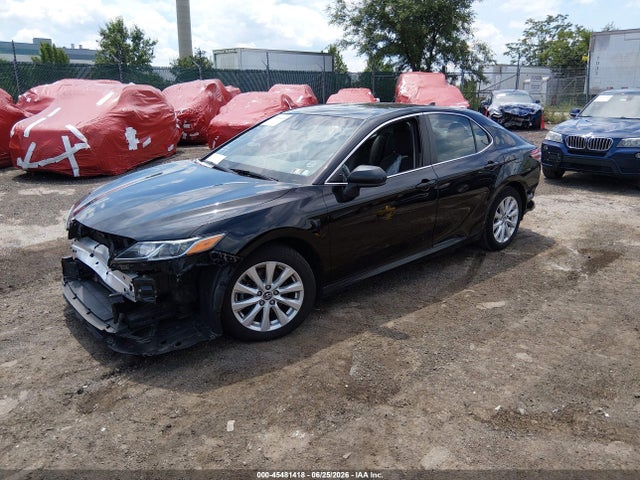 Toyota CAMRY LE 2019 4T1B11HK7KU269735 Image 2