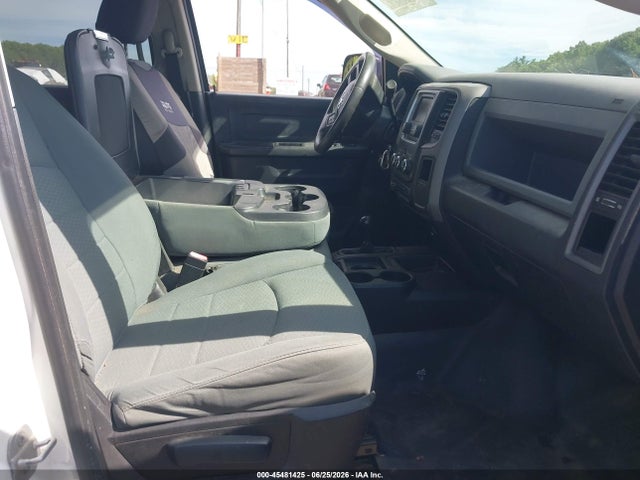 45481425 :رقم المزاد ، 3C6UR5HL8DG612152 vin ، 2013 Ram 2500 Tradesman مزاد بيع