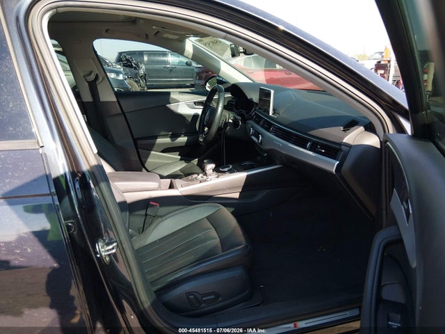 Продажа на аукционе авто 2017 Audi A4 Season Of Audi Premium, vin: WAUDNAF40HN042683, номер лота: 45481515