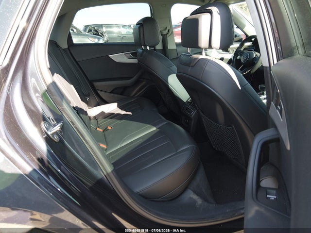 Продажа на аукционе авто 2017 Audi A4 Season Of Audi Premium, vin: WAUDNAF40HN042683, номер лота: 45481515
