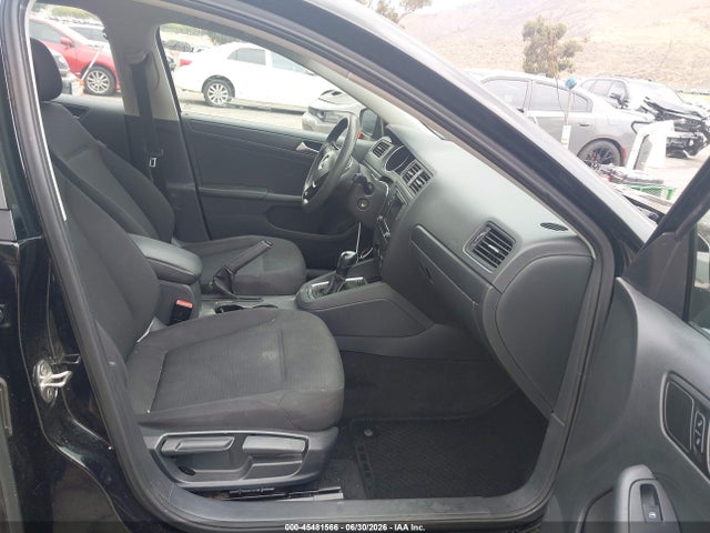 3VW267AJ2GM370653 Volkswagen Jetta 1.4t S