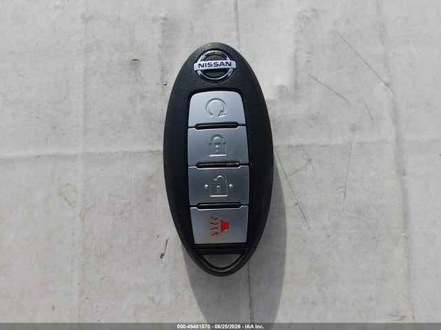 KNMAT2MV9HP579506 Nissan ROGUE SV
