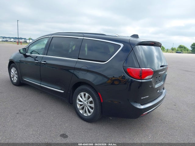 Chrysler Pacifica Touring L 2018 2C4RC1BG0JR178030 Image 3