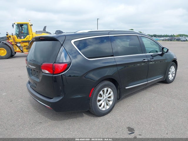 Chrysler Pacifica Touring L 2018 2C4RC1BG0JR178030 Image 4