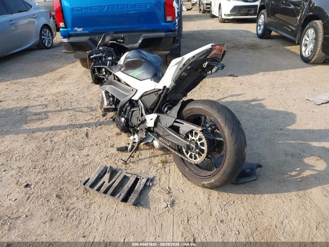 Kawasaki Ex650 N 2022 ML5EXEN1XNDA74409 Image 3