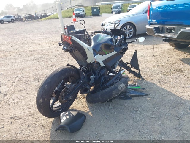 Kawasaki Ex650 N 2022 ML5EXEN1XNDA74409 Image 4