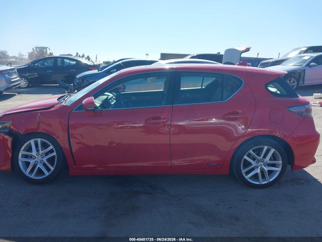 Lexus CT 200H 2014 JTHKD5BH9E2188685 Image 14