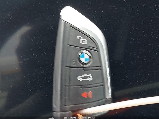45481770 :رقم المزاد ، 3MW89FF04P8D52787 vin ، 2023 Bmw 330i Xdrive مزاد بيع