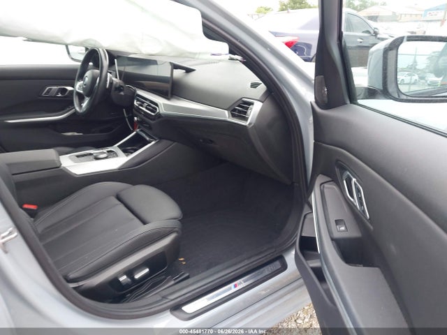 45481770 :رقم المزاد ، 3MW89FF04P8D52787 vin ، 2023 Bmw 330i Xdrive مزاد بيع