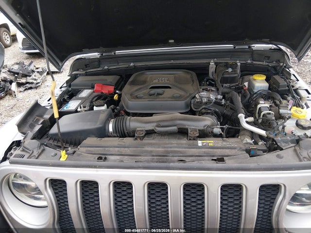 1C4HJXEN9JW261199 Jeep Wrangler Unlimited Sahara 4x4