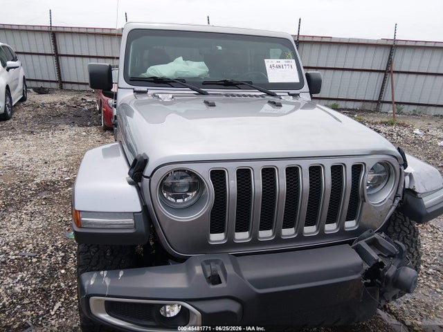 1C4HJXEN9JW261199 Jeep Wrangler Unlimited Sahara 4x4