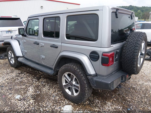 1C4HJXEN9JW261199 Jeep Wrangler Unlimited Sahara 4x4