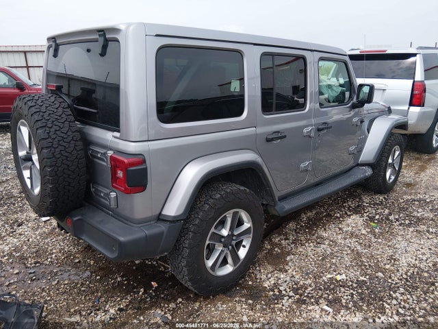 1C4HJXEN9JW261199 Jeep Wrangler Unlimited Sahara 4x4