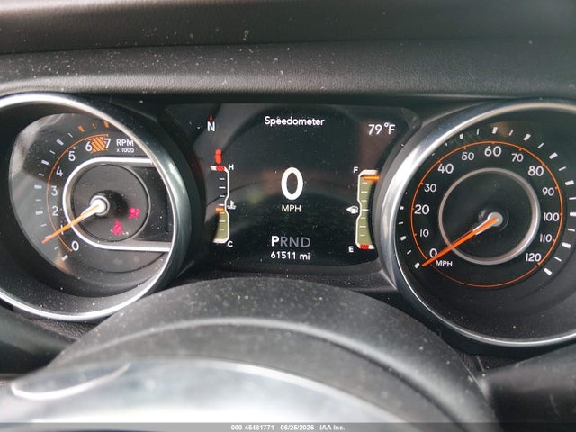 1C4HJXEN9JW261199 Jeep Wrangler Unlimited Sahara 4x4