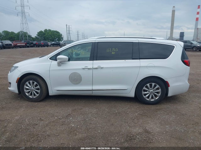 2019 Chrysler Pacifica Touring L მანქანა იყიდება აუქციონზე, vin: 2C4RC1BG6KR626188, აუქციონის ნომერი: 45481775