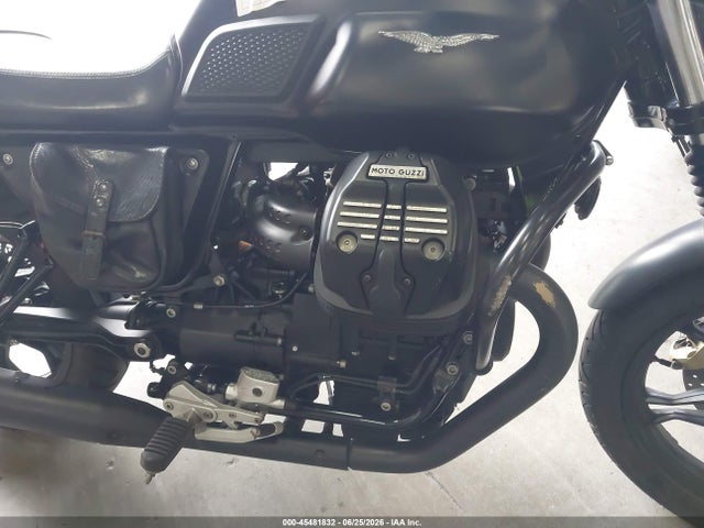 Moto Guzzi V7 Iii Stone 2017 ZGULDU003HM000231 Image 8