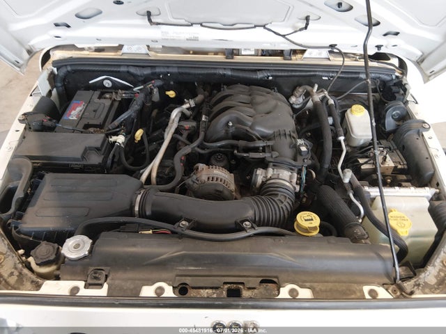 1C4HJWDG7HL564099 Jeep Wrangler Unlimited Sport 4x4