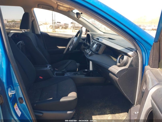 Toyota RAV4 LE 2017 JTMZFREV0HJ139940 Image 5