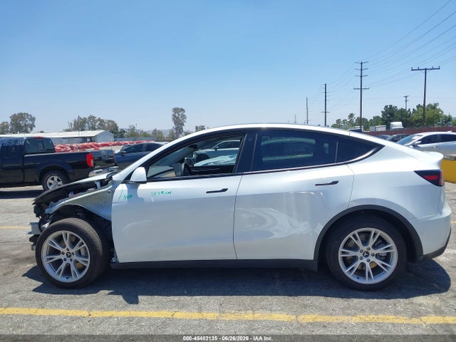 45482135 :رقم المزاد ، 7SAYGAEE8NF544606 vin ، 2022 Tesla Model Y Long Range Dual Motor All-wheel Drive مزاد بيع