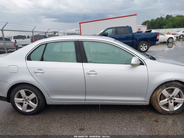 2008 Volkswagen Jetta Se მანქანა იყიდება აუქციონზე, vin: 3VWRM71K48M135735, აუქციონის ნომერი: 45482155