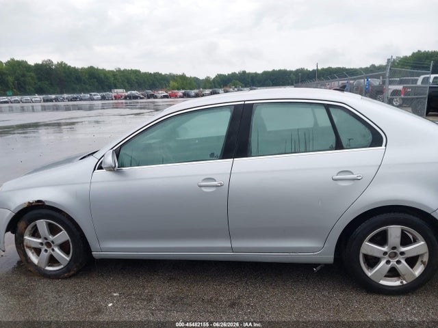 2008 Volkswagen Jetta Se მანქანა იყიდება აუქციონზე, vin: 3VWRM71K48M135735, აუქციონის ნომერი: 45482155