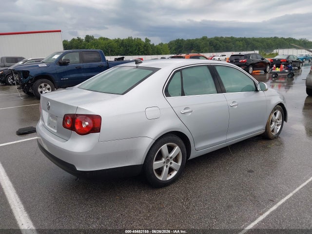 2008 Volkswagen Jetta Se მანქანა იყიდება აუქციონზე, vin: 3VWRM71K48M135735, აუქციონის ნომერი: 45482155