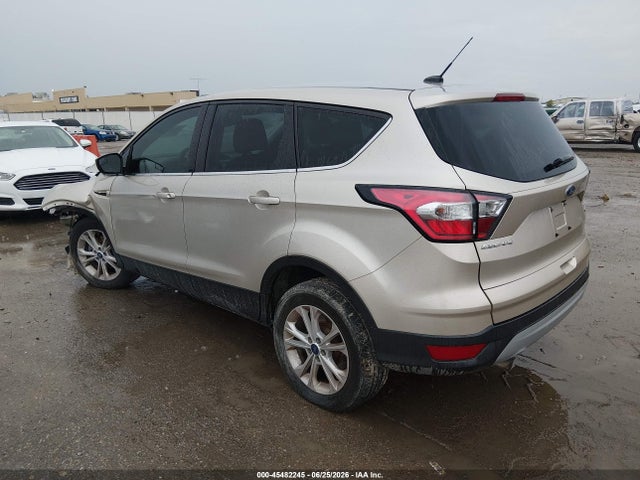 Ford ESCAPE SE 2017 1FMCU0GD7HUC79005 Image 3