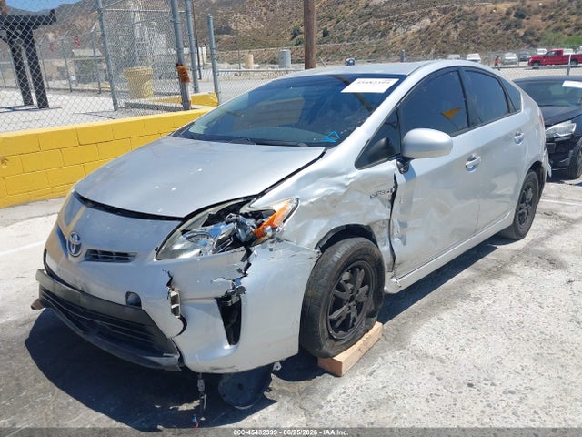 JTDKN3DU5F1978571 Toyota Prius Two