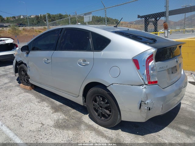 Toyota Prius Two 2015 JTDKN3DU5F1978571 Image 3