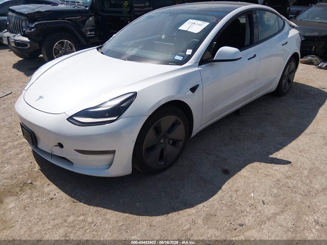 Tesla Model 3 Long Range Dual Motor All-wheel Drive 2021 5YJ3E1EB6MF915540 Image 2