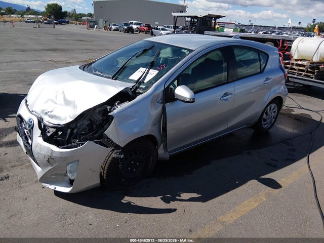Toyota Prius C Two 2016 JTDKDTB33G1115251 Image 2