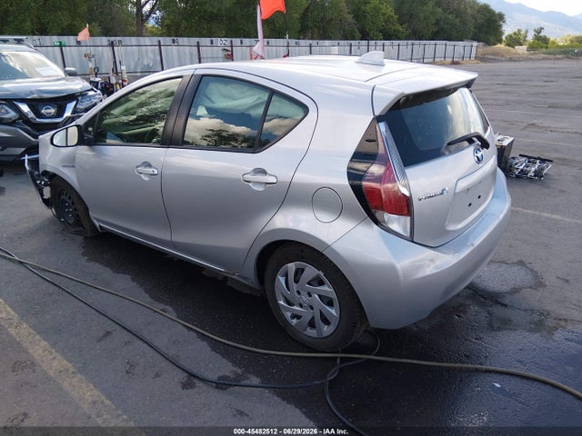 Toyota Prius C Two 2016 JTDKDTB33G1115251 Image 3