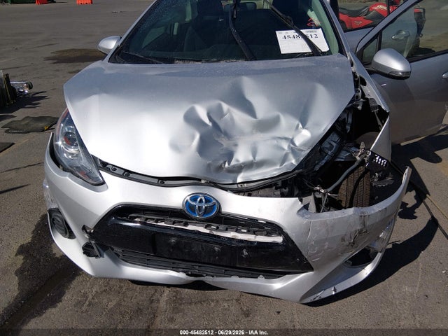 Toyota Prius C Two 2016 JTDKDTB33G1115251 Image 6