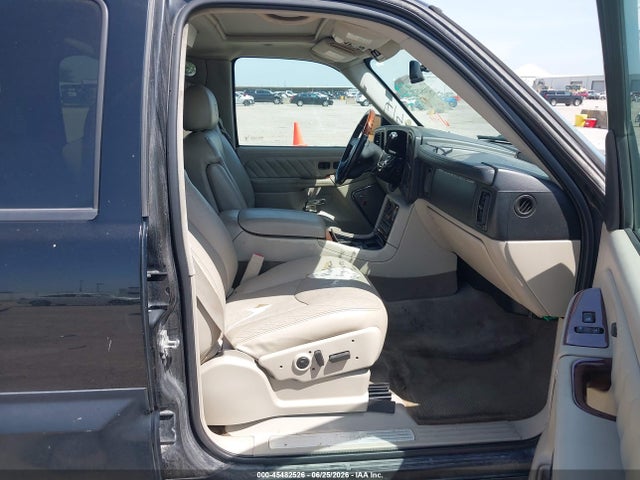 Продажа на аукционе авто 2005 Cadillac Escalade Esv Platinum Edition, vin: 3GYFK66N65G201277, номер лота: 45482526