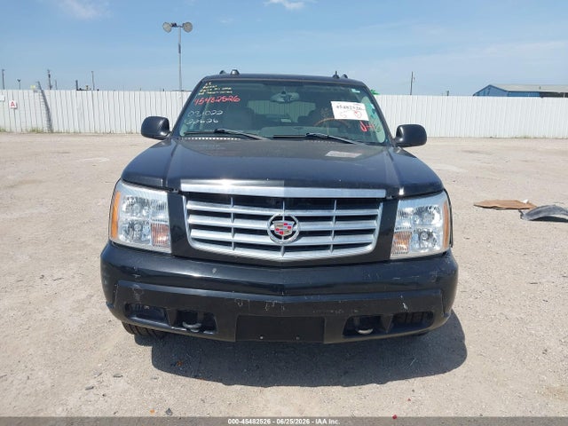 Продажа на аукционе авто 2005 Cadillac Escalade Esv Platinum Edition, vin: 3GYFK66N65G201277, номер лота: 45482526