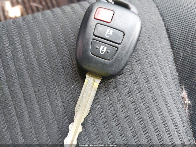 Toyota RAV4 LE 2017 JTMZFREV8HJ119046 Image 11