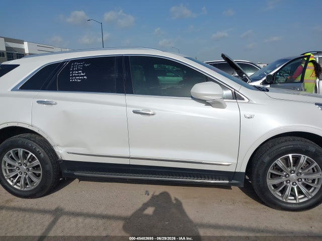 45482695 :رقم المزاد ، 1GYKNBRS0HZ142778 vin ، 2017 Cadillac Xt5 Luxury مزاد بيع