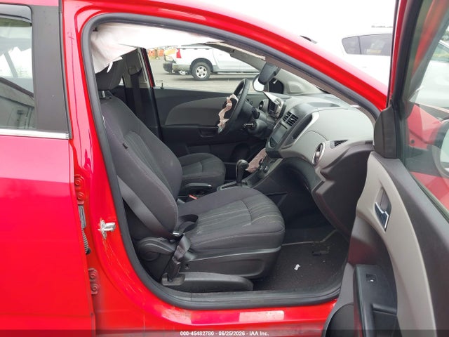 Chevrolet Sonic Lt Auto 2015 1G1JC5SH9F4183856 Image 5