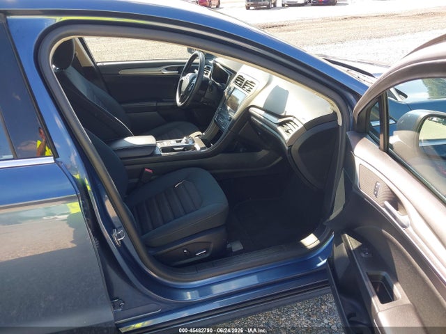 45482790 :رقم المزاد ، 3FA6P0LU0KR258242 vin ، 2019 Ford Fusion Hybrid Se مزاد بيع