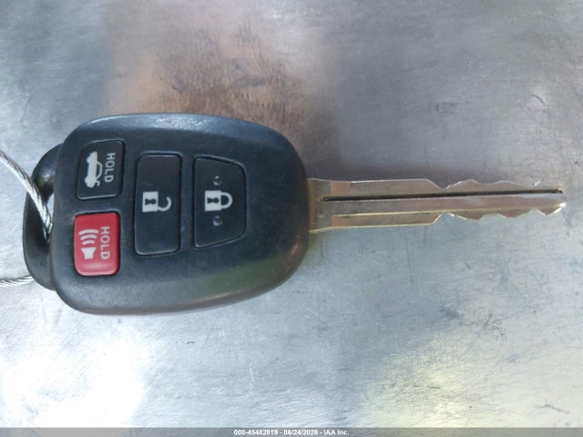 5YFBURHEXEP056901 Toyota Corolla Le Plus