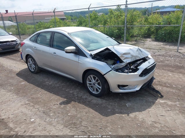 45482957 :رقم المزاد ، 1FADP3F24HL302740 vin ، 2017 Ford Focus Se مزاد بيع