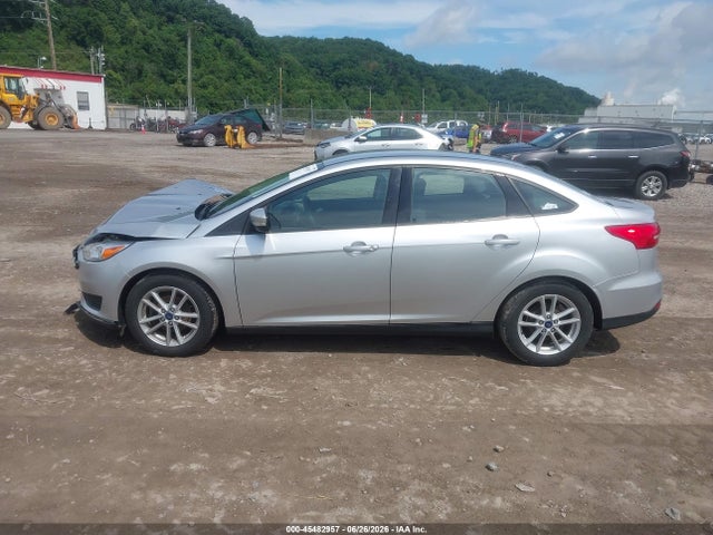 45482957 :رقم المزاد ، 1FADP3F24HL302740 vin ، 2017 Ford Focus Se مزاد بيع
