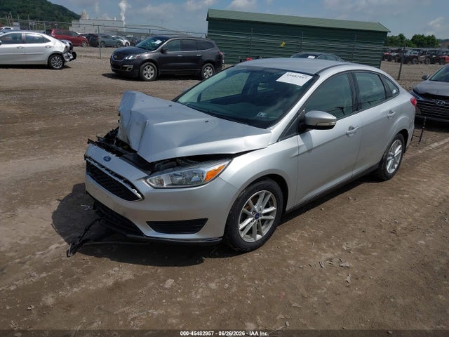 45482957 :رقم المزاد ، 1FADP3F24HL302740 vin ، 2017 Ford Focus Se مزاد بيع