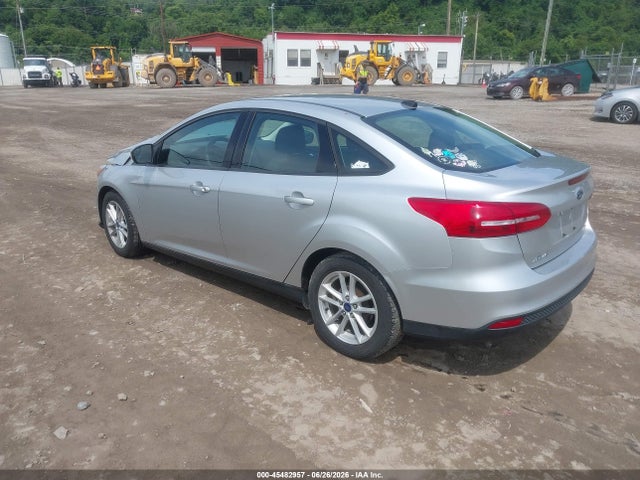 45482957 :رقم المزاد ، 1FADP3F24HL302740 vin ، 2017 Ford Focus Se مزاد بيع
