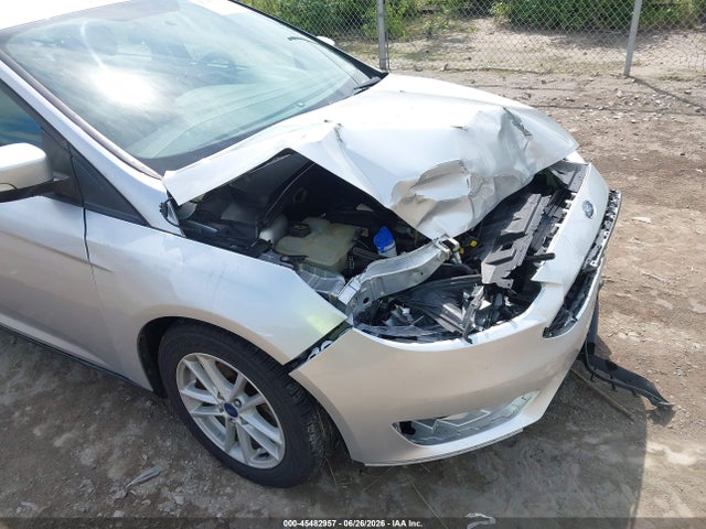 45482957 :رقم المزاد ، 1FADP3F24HL302740 vin ، 2017 Ford Focus Se مزاد بيع