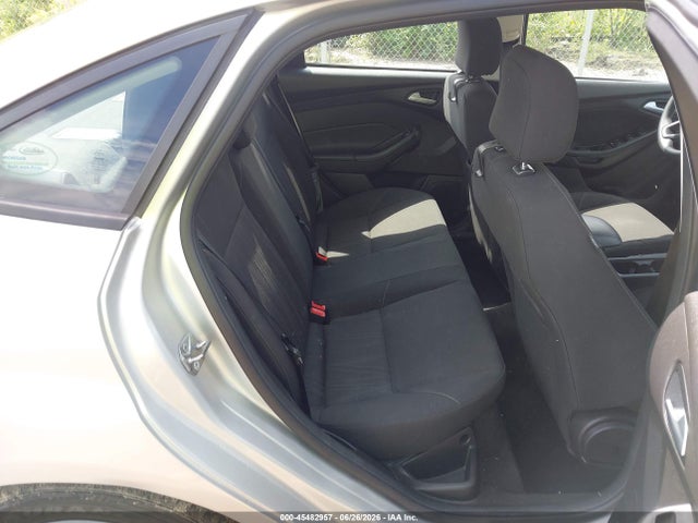 45482957 :رقم المزاد ، 1FADP3F24HL302740 vin ، 2017 Ford Focus Se مزاد بيع