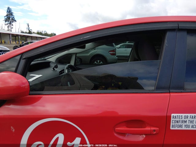 Toyota Prius Three 2014 JTDKN3DUXE0358481 Image 15
